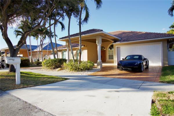14241 SW 30th St, Unincorporated Dade County, Florida 33175, image 2