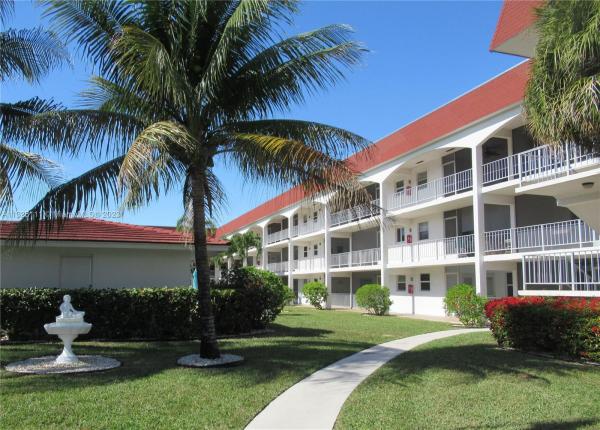 Casa Paradiso, 580 Egret Dr #121, Hallandale Beach, Florida 33009, image 1