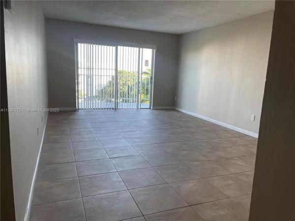 Montecarlo, 496 NW 165th St Rd #D-612, Golden Glades, Florida 33169, image 2