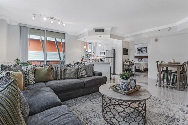 Cite On The Bay East, 2000 N Bayshore Dr #202, Miami, Florida 33137, image 1