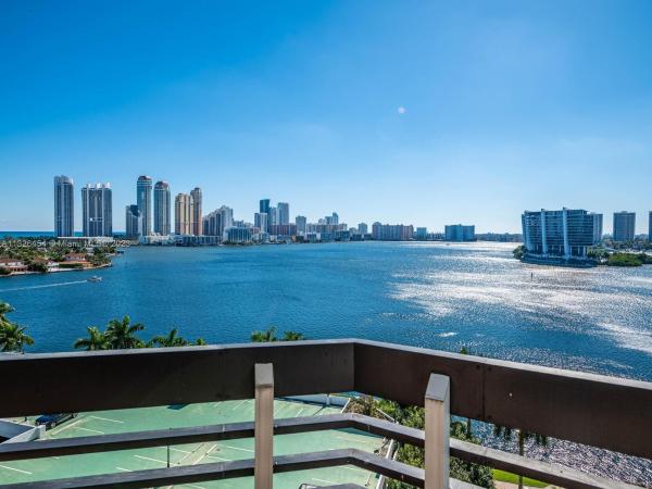 Mystic Pointe Tower 300, 3600 Mystic Pointe Dr #1213, Aventura, Florida 33180, image 1