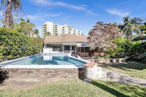 Spring Garden, 951 NW 7th St Rd, Miami, Florida 33136, image 1