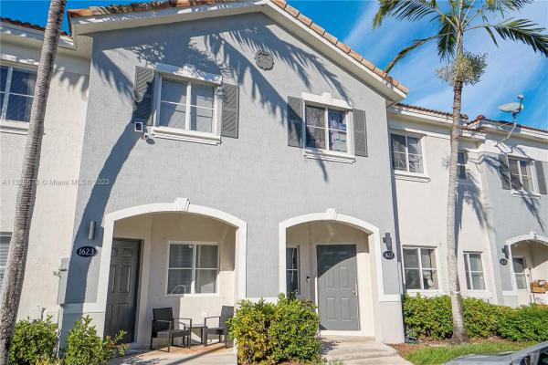 Venetia Groves, 1627 SE 30th St #1627, Homestead, Florida 33035, image 2