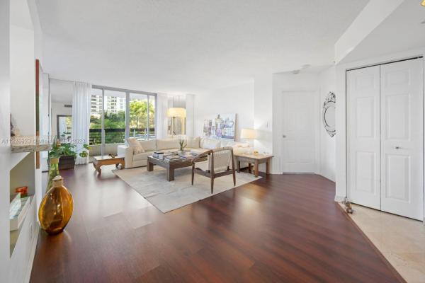Mystic Pointe Tower 500, 3530 Mystic Pointe Dr #306, Aventura, Florida 33180, image 2