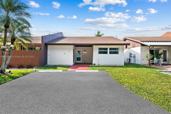 Treasure Cove Villas, 4489 Treasure Cove Dr #4489, Dania Beach, Florida 33312, image 1