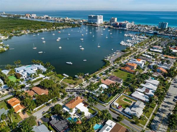 Hollywood Lakes, Hollywood, Florida 33019, image 2