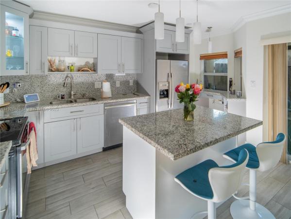 Bonita Golfview Townvillas, 7225 NW 173rd Dr #902-9, Country Club, Florida 33015, image 1