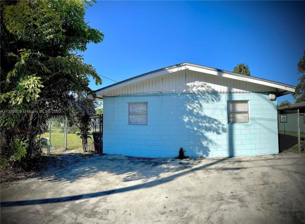Eldorado, 607 N 24th St, Fort Pierce, Florida 34950, image 1