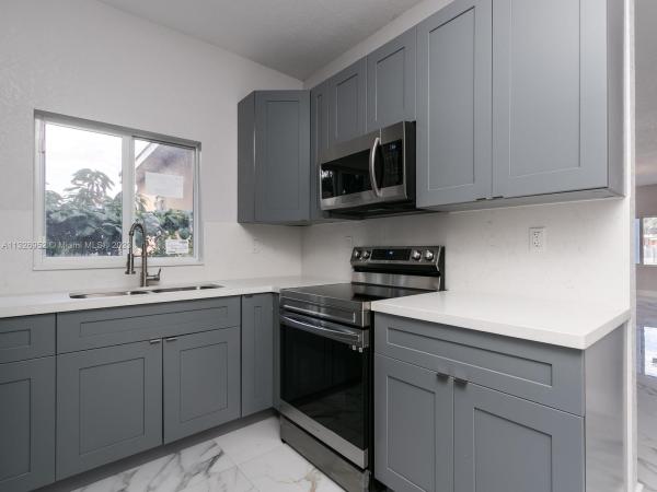 Fairhaven Gardens, 1468 NW 51st St, Miami, Florida 33142, image 2