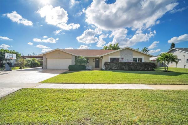 Marlboro Estates, 6820 SW 43rd St, Davie, Florida 33314, image 1