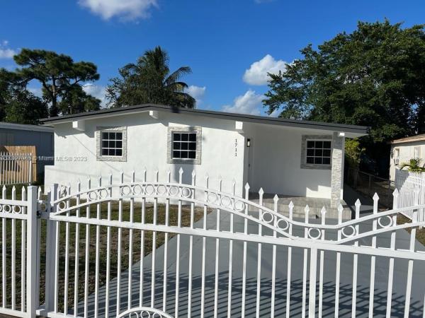 Rainbow Park, 1711 NW 152nd St, Miami Gardens, Florida 33054, image 1