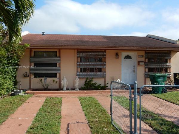 Royale Green, 5413 SW 128th Ave #5413, Kendale Lakes, Florida 33175, image 2