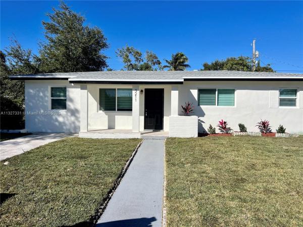 Myrtle Grove, 3211 NW 171st St, Miami Gardens, Florida 33056, image 2