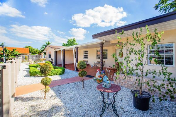 Lee Manor, University Park, Florida 33165, image 1