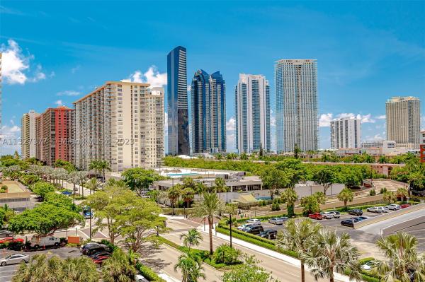 Winston Towers 200, 251 174th St #608, Sunny Isles Beach, Florida 33160, image 1