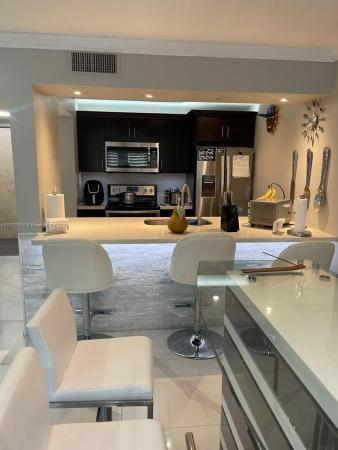 Las Vistas At Doral, 8160 Geneva Ct #303, Doral, Florida 33166, image 2