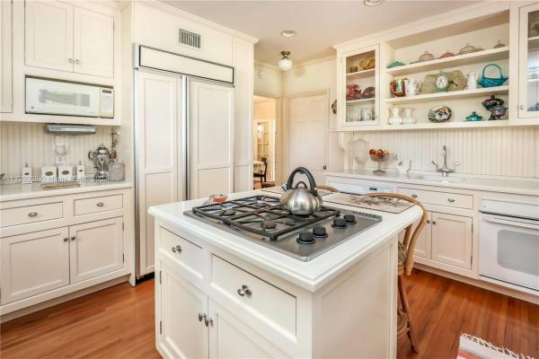 Hollywood Lakes, 1214 Tyler St, Hollywood, Florida 33019, image 2