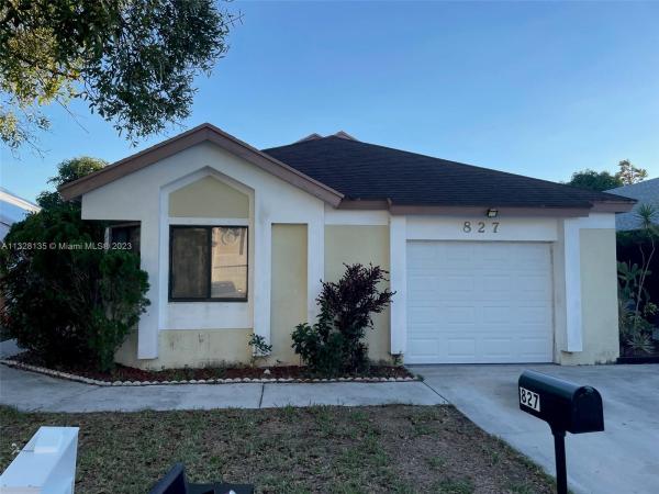 Hunter Run, 827 E Palm Run Dr, North Lauderdale, Florida 33068, image 1