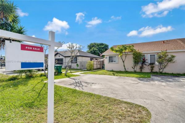 Oak Park Estates, 19928 SW 122nd Ave, South Miami Heights, Florida 33177, image 1