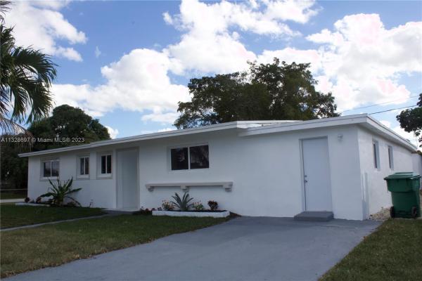 Carol City, 3800 NW 195th St, Miami Gardens, Florida 33055, image 2