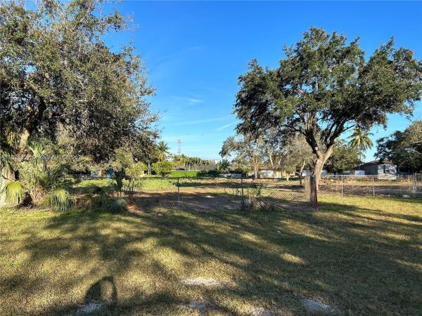 Kendale Lakes No HOA, 7805 SW 122nd Ave, Kendale Lakes, Florida 33183, image 2