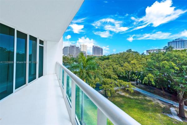 Icon Brickell Tower 2, 495 Brickell Ave #509, Miami, Florida 33131, image 2