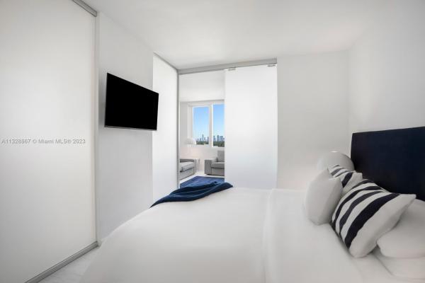 Roney Palace, 2301 Collins Ave #1032, Miami Beach, Florida 33139, image 1