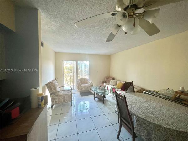 8950 NE 8th Ave #402, Unincorporated Dade County, Florida 33138, image 2