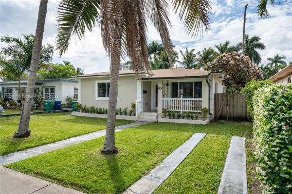 1526 NE 109th St, Unincorporated Dade County, Florida 33161, image 1