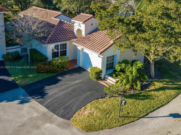 Garden Homes At Country Isles, 1320 Seagrape Cir, Weston, Florida 33326, image 1