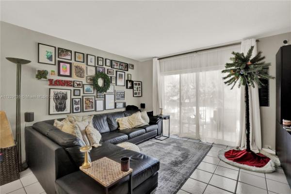 Village Of Kings Creek, 7705 Camino Real #B-216, Glenvar Heights, Florida 33143, image 2