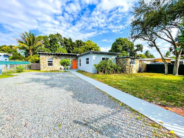 West Miami Shores, 435 NW 110th St, West Little River, Florida 33168, image 2
