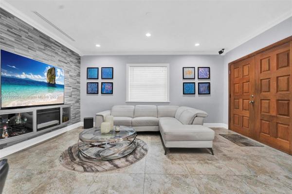 Fulford By The Sea, 1787 NE 174th St, North Miami Beach, Florida 33162, image 2