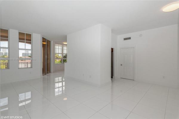 Alaqua, 3001 NE 185th St #421, Aventura, Florida 33180, image 2