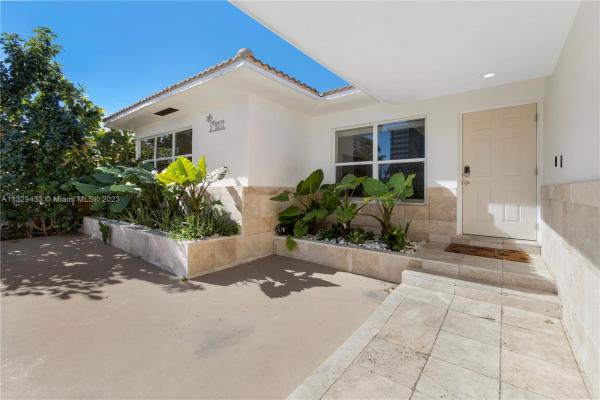 Altos Del Mar, 9272 Harding Ave, Surfside, Florida 33154, image 2