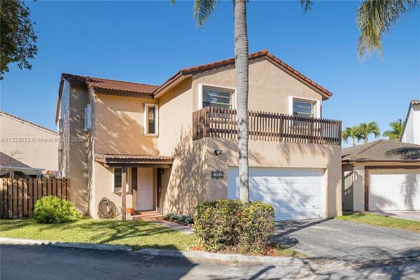 Tamiami Lakes, 1082 SW 135th Pl, Tamiami, Florida 33184, image 2