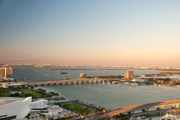 Vizcayne North, 244 Biscayne Blvd #4104, Miami, Florida 33132, image 2
