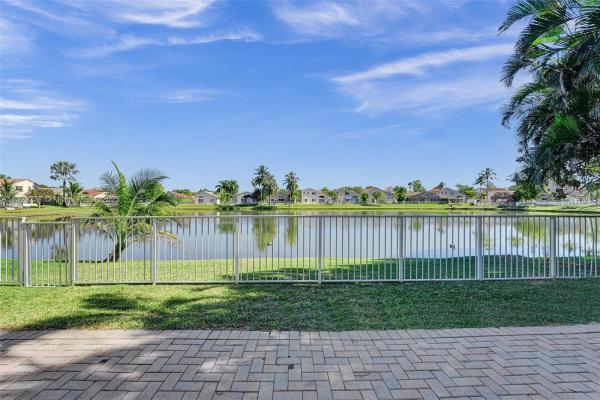 Banyan Oakridge, 4940 SW 34th Ter, Hollywood, Florida 33312, image 1