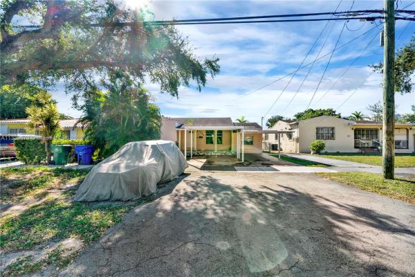 Twelfth Street Manors, 3526 NW 3rd St, Miami, Florida 33125, image 1