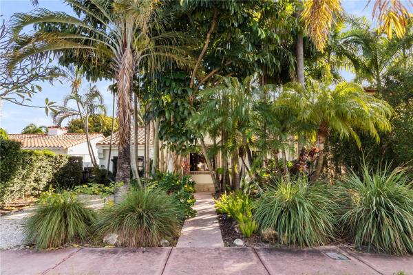 Surprise Lake, 4531 Sheridan Ave, Miami Beach, Florida 33140, image 1