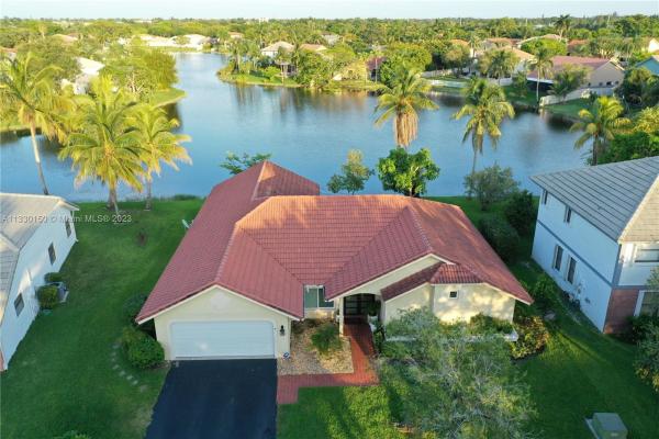 Shenandoah, 930 Amherst Ave, Davie, Florida 33325, image 2