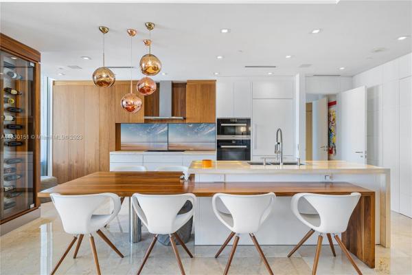 Carbonell, 901 Brickell Key Blvd #3207, Miami, Florida 33131, image 2