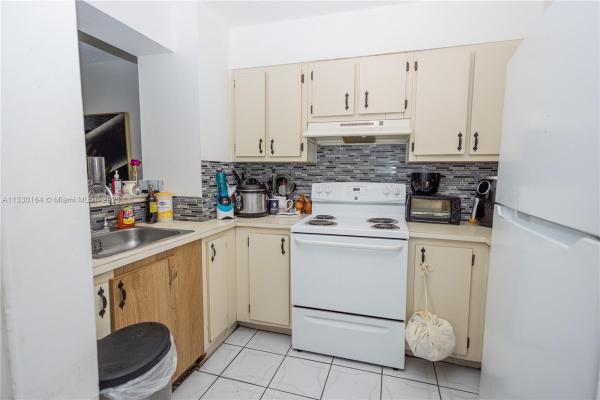 RioPlaza, 546 SW 1st St #609, Miami, Florida 33130, image 1