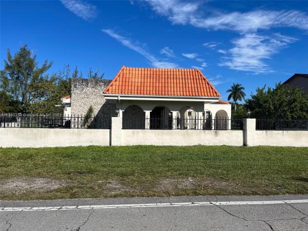 Flagler Waterway Estates, 8505 SW 2nd St, Fountainebleau, Florida 33144, image 1