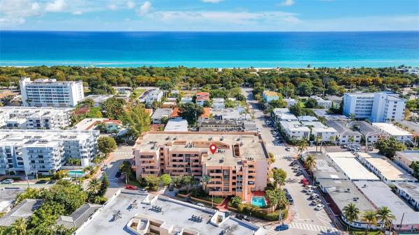 Abbott Gardens, 8101 Byron Ave #203, Miami Beach, Florida 33141, image 2