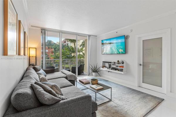 Cite On The Bay East, 2000 N Bayshore Dr #215, Miami, Florida 33137, image 1