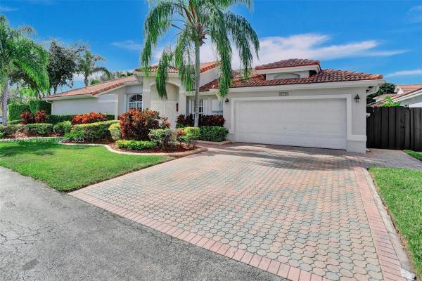 Cayman At Doral Isles, 11281 NW 59th Ter, Doral, Florida 33178, image 1