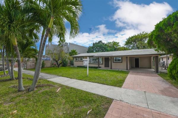 Atlantic Shores Dixie Highway, 818 NE 6th St, Hallandale Beach, Florida 33009, image 1