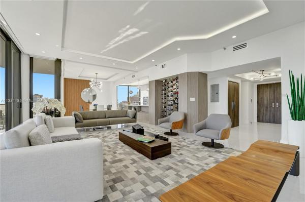 Hamptons West, 20281 E Country Club Dr #PH-14, Aventura, Florida 33180, image 2