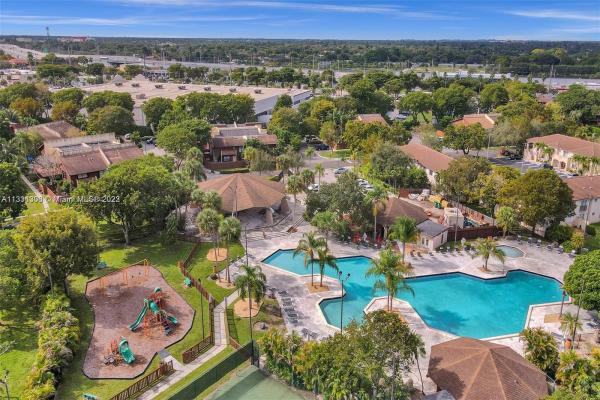 Snapper Village, 6609 SW 116th Pl #E, Kendall, Florida 33173, image 2
